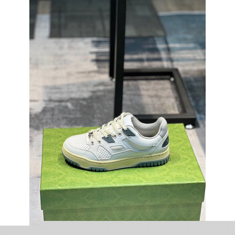 G*u*i casual shoes